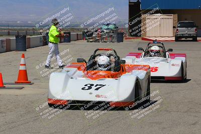 media/Jun-05-2022-CalClub SCCA (Sun) [[19e9bfb4bf]]/Around the Pits/